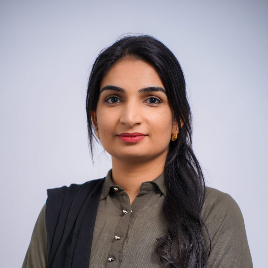 زنیرہ اکرم